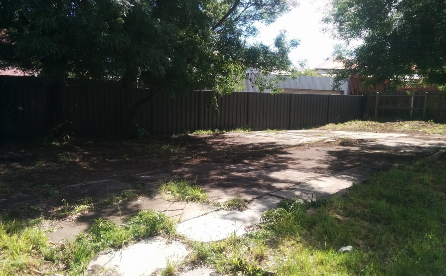 Footscray - Back Yard for Boat Storage near UNI and Station