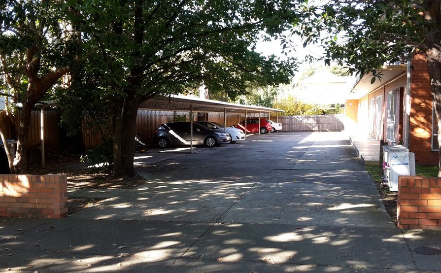 Undercover carport in East Malvern near Darling/Burke - great size space