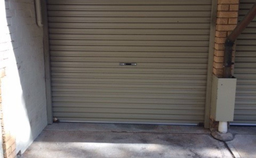 Lock up tandem double garage for rent in Lane Cove