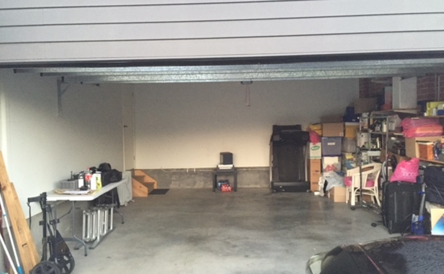 Double garage for storage/parking in Middleton Grange