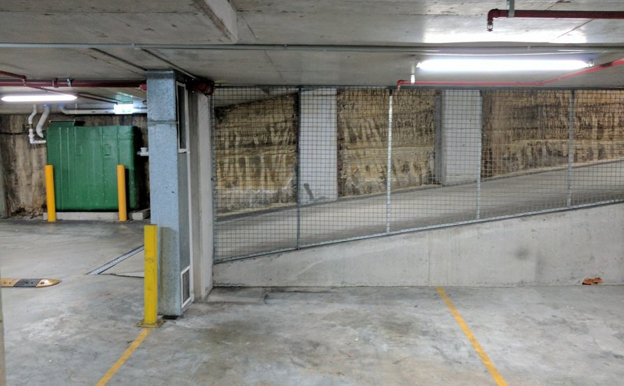 Secure underground parking (lift) nr PyrmontBridge