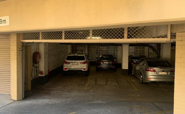 Darling Point - Secure Undercover Parking Close to Edgecliff Shopping Mall and Train Station
