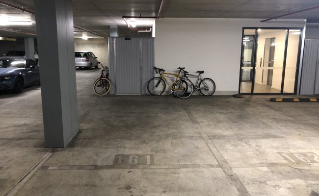 Secured basement parking in CBD (Forbes St)