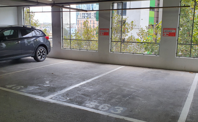 Melbourne City - Secure and Convenient - Indoor Parking in the CBD - BAY 462
