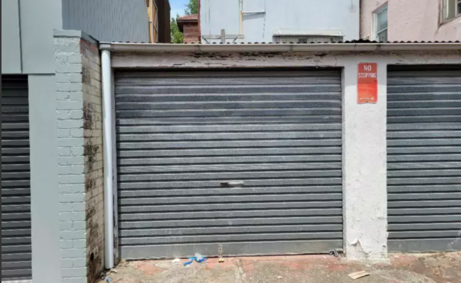 Glebe - Safe Single Lock Up Garage near Bus Stops
