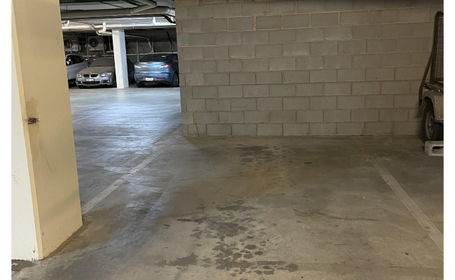 Hawthorn - Secure underground car parking