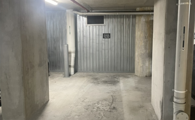 South Brisbane - Secured Indoor Parking Near South Brisbane Station