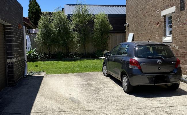Convenient car parking space in Bondi