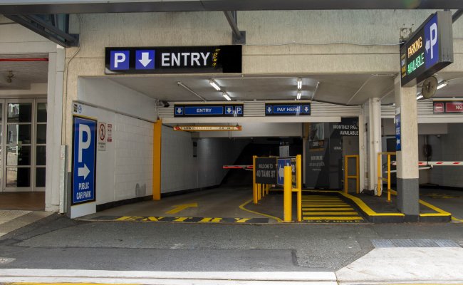 Brisbane City - UNRESERVED Parking near Roma Street Station